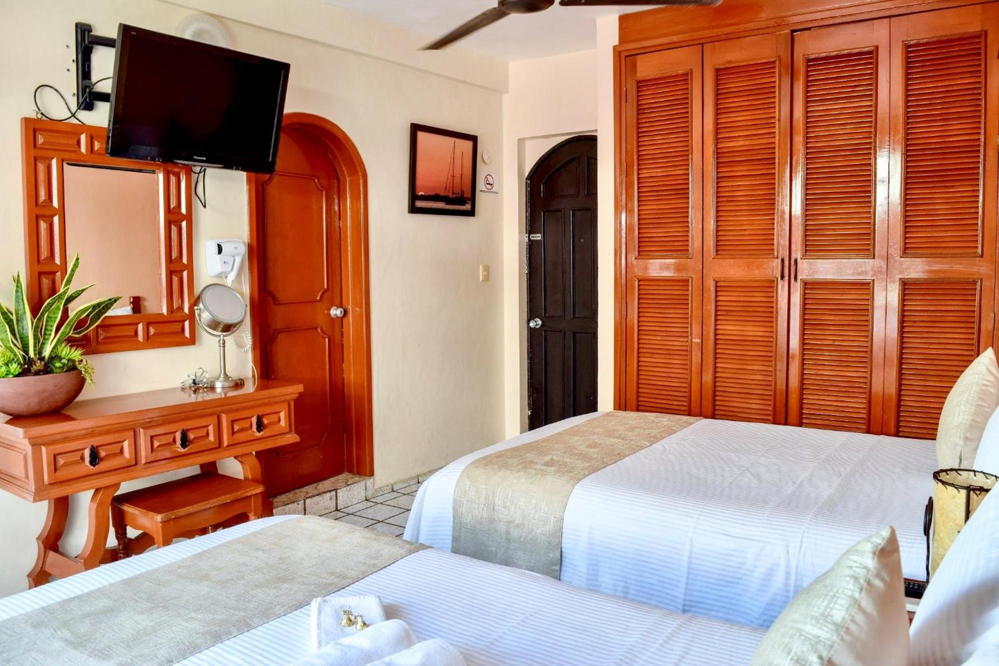 Hotel Bucaneros Isla Mujeres Ilha das Mulheres Exterior foto