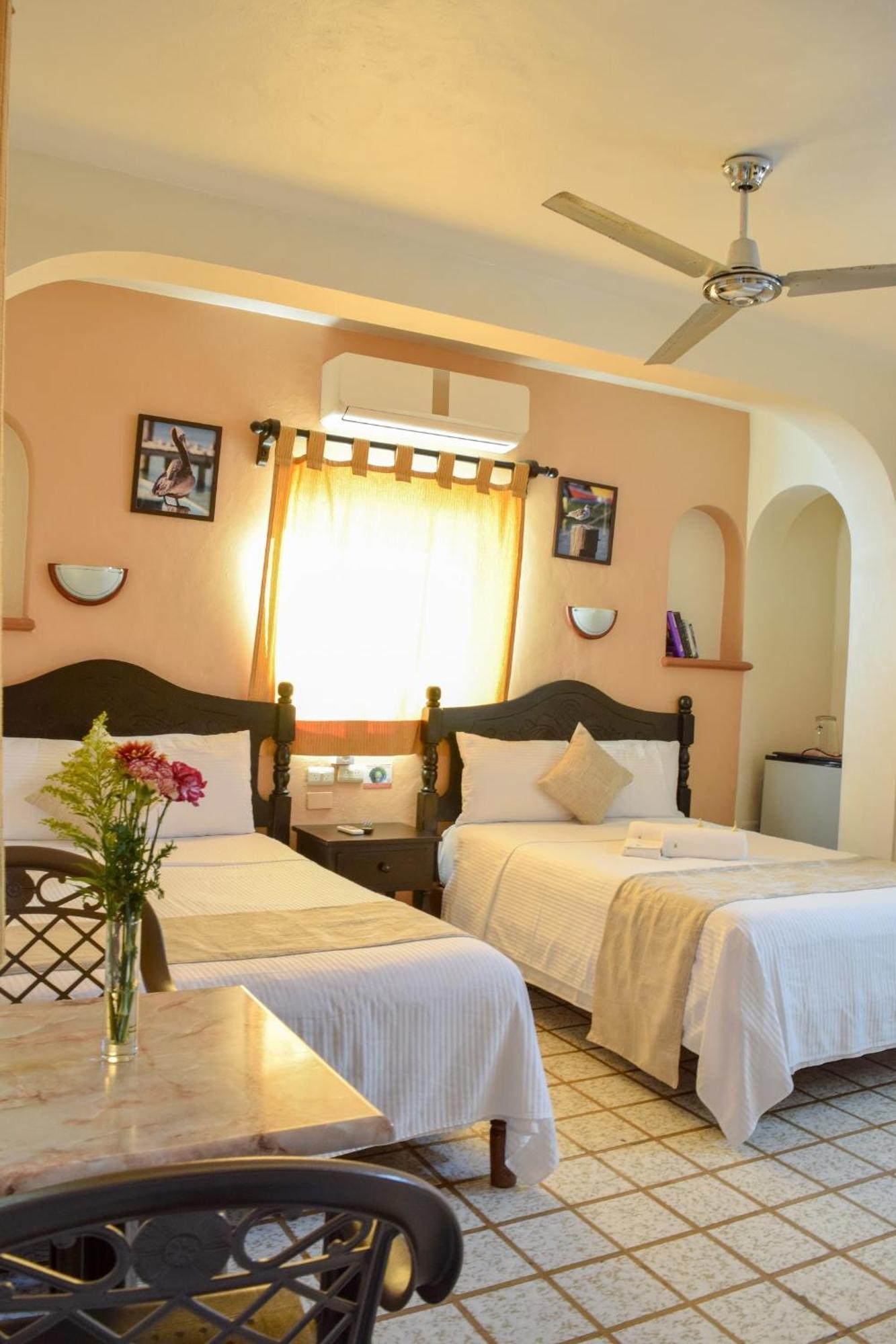 Hotel Bucaneros Isla Mujeres Ilha das Mulheres Exterior foto